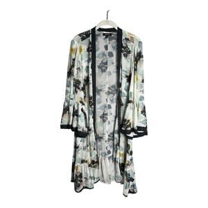 Torrid Blue and White Floral Open Kimono Ruffle Detail & Lace Trim Size 2X